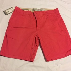 Size large men’s shorts